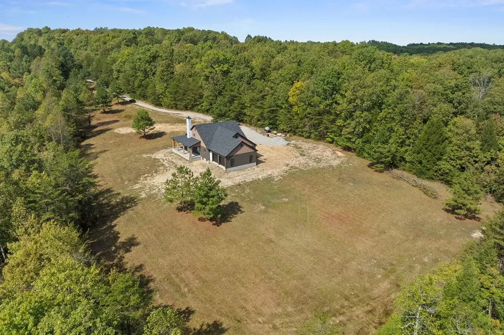 122 Canter Lane Jamestown TN 38556