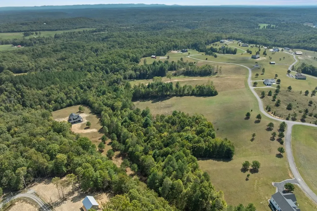 122 Canter Lane Jamestown TN 38556