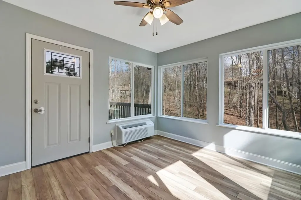 35 Bingham Lane Crossville TN 38558