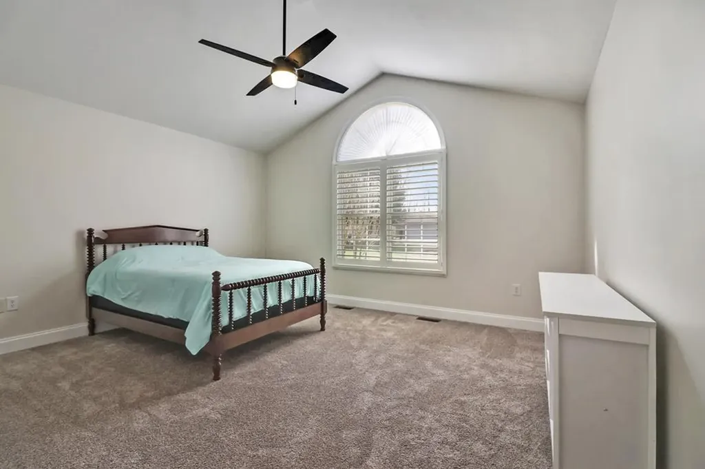 35 Bingham Lane Crossville TN 38558