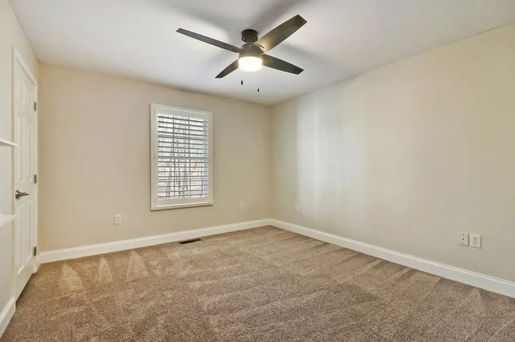 35 Bingham Lane Crossville TN 38558