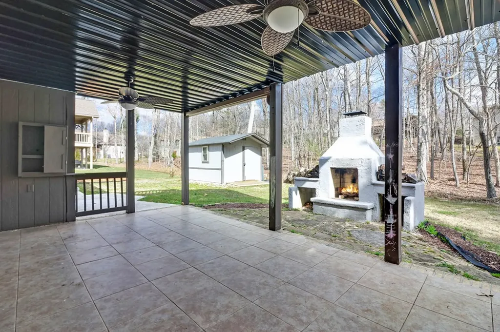 35 Bingham Lane Crossville TN 38558