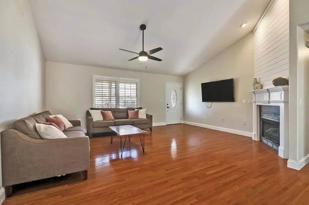 35 Bingham Lane Crossville TN 38558