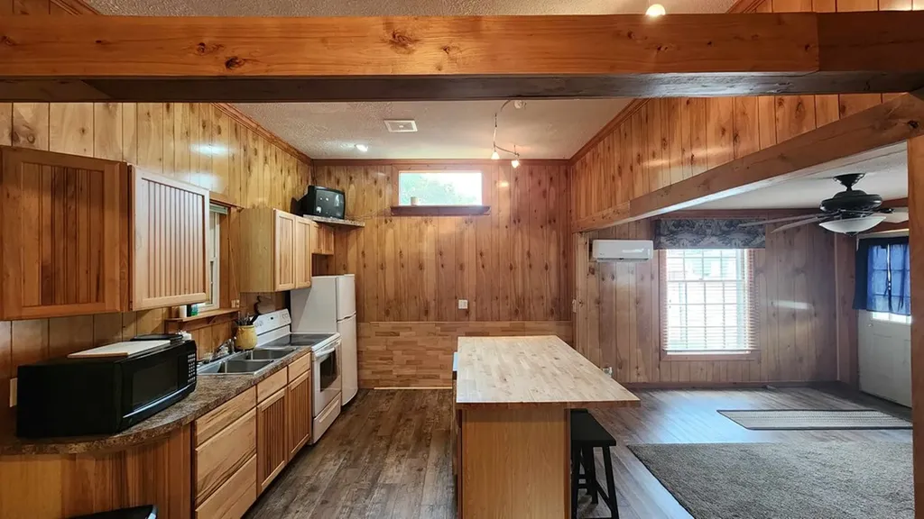 348 Bill Hunter Road Celina TN 38551