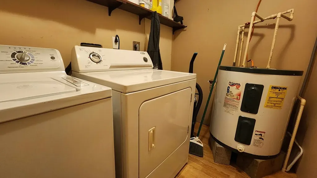 348 Bill Hunter Road Celina TN 38551