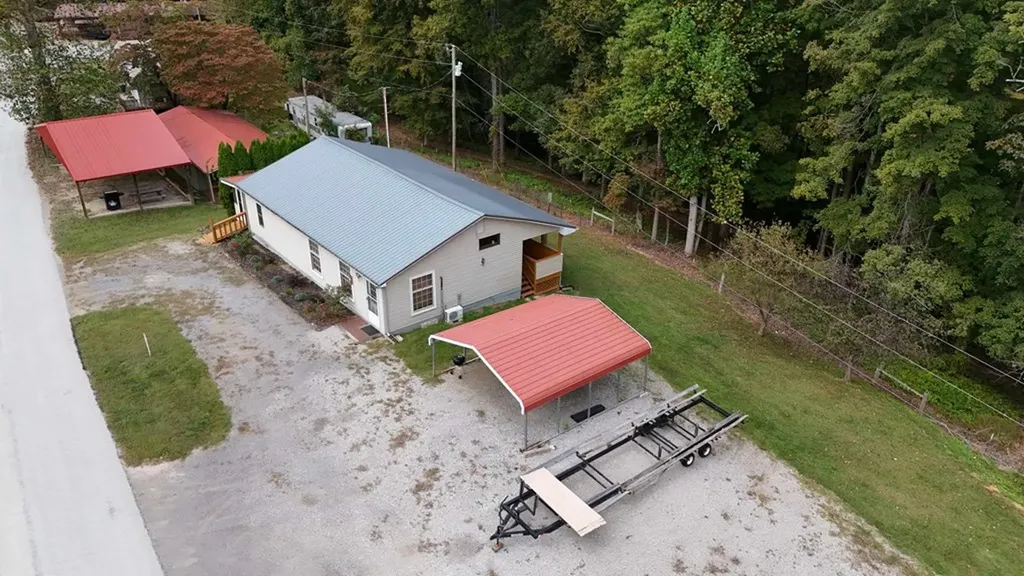 348 Bill Hunter Road Celina TN 38551