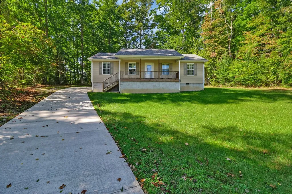 198 Orange Circle Crossville TN 38555