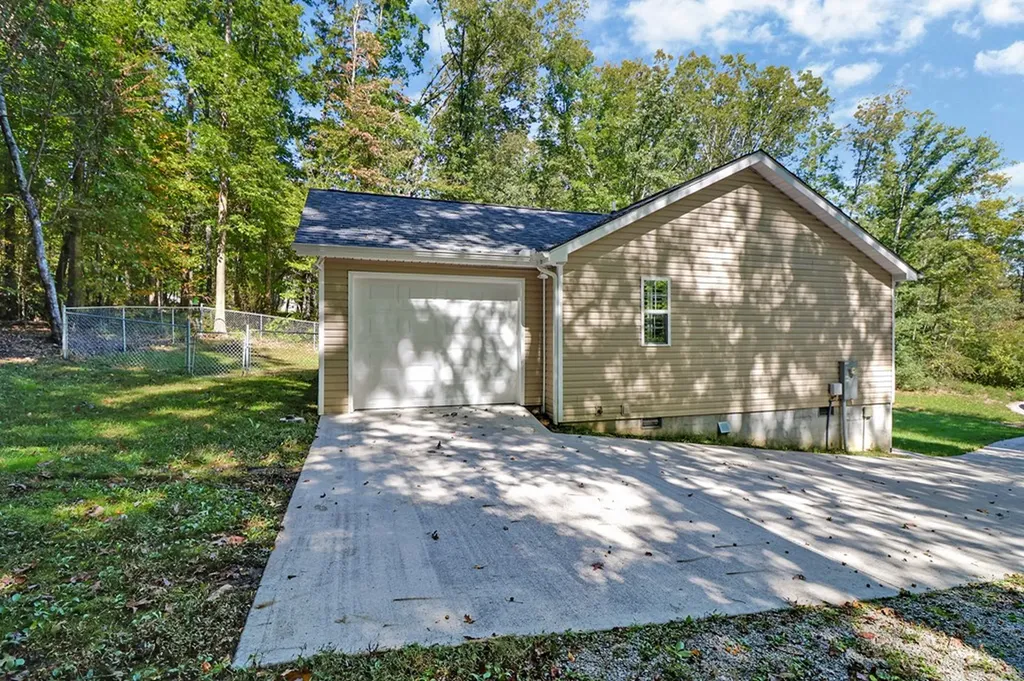 198 Orange Circle Crossville TN 38555