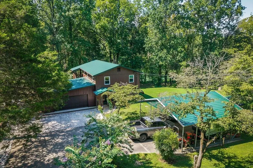 524 Luckey Lane Sparta TN 38583