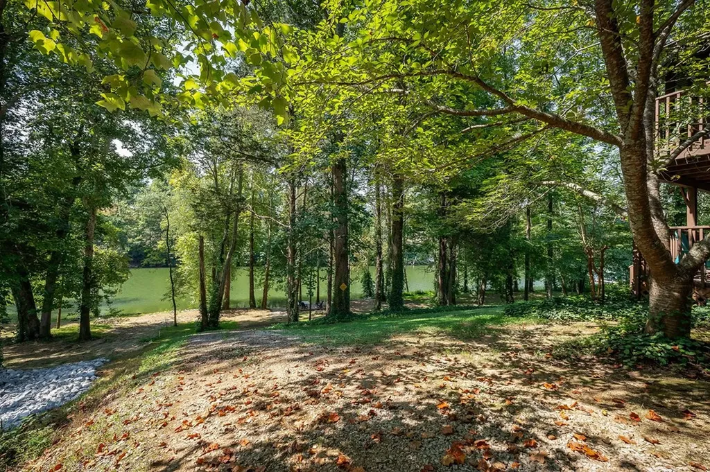 524 Luckey Lane Sparta TN 38583