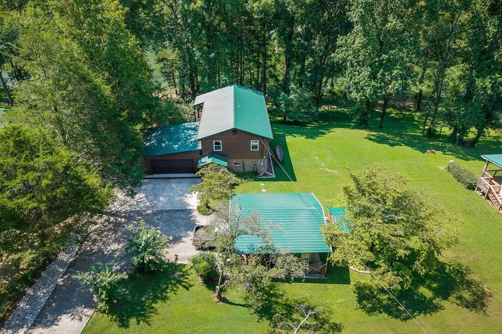 524 Luckey Lane Sparta TN 38583