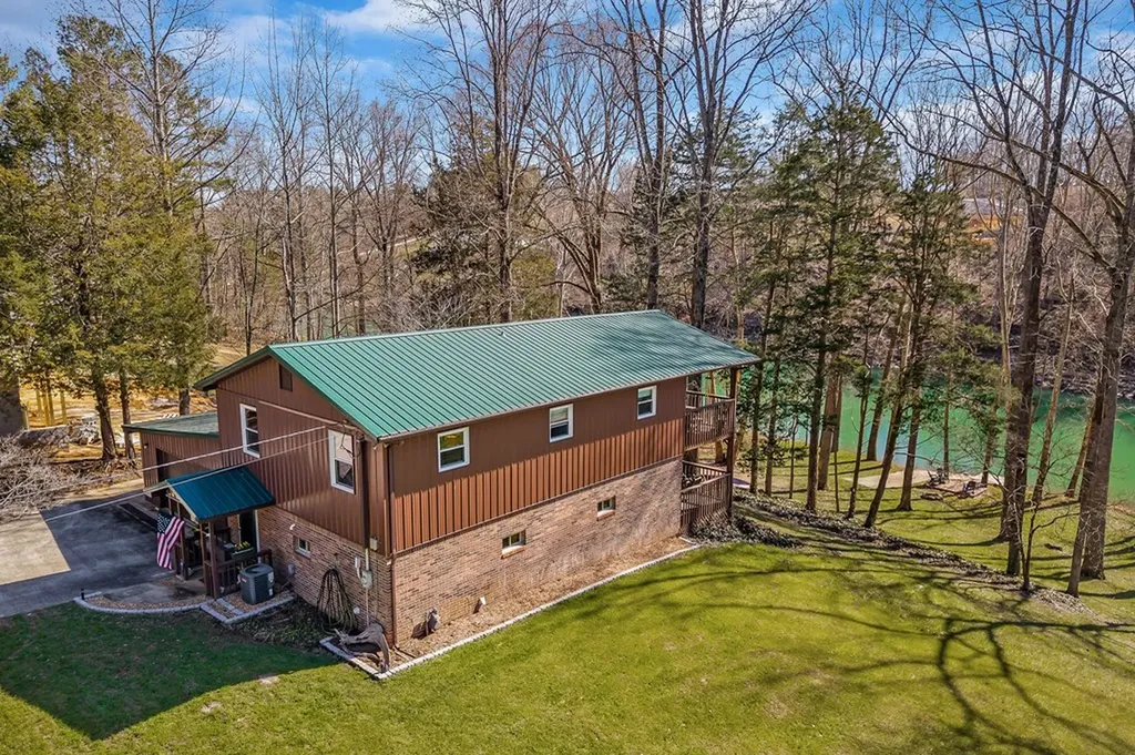 524 Luckey Lane Sparta TN 38583