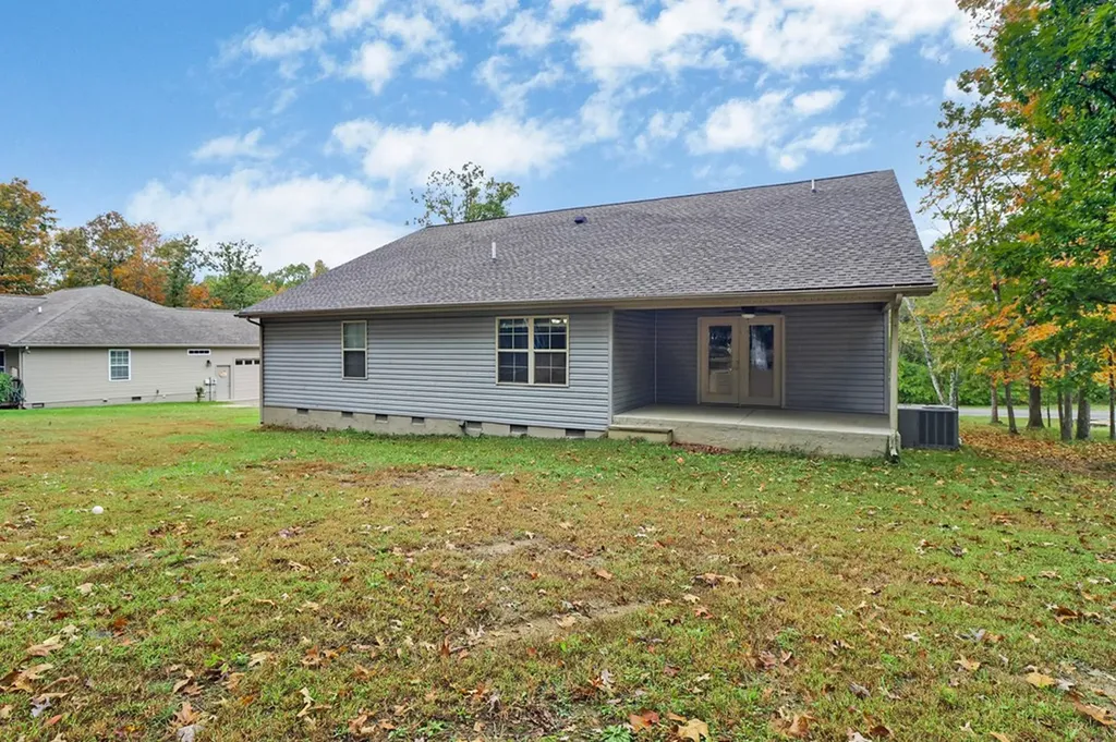 803 Spruce Loop Crossville TN 38555