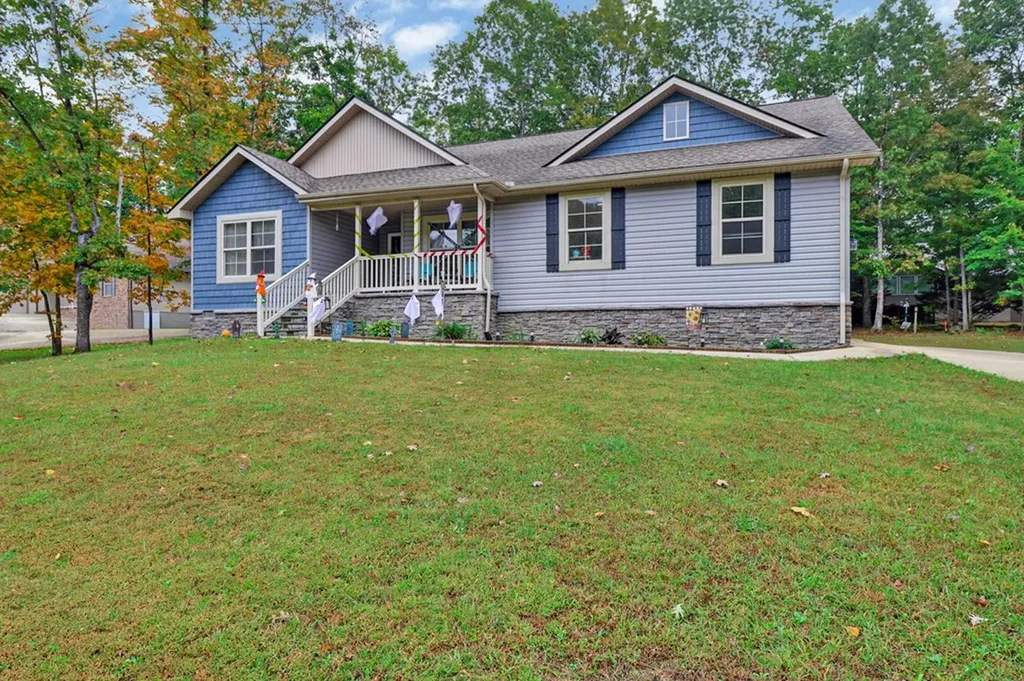 803 Spruce Loop Crossville TN 38555