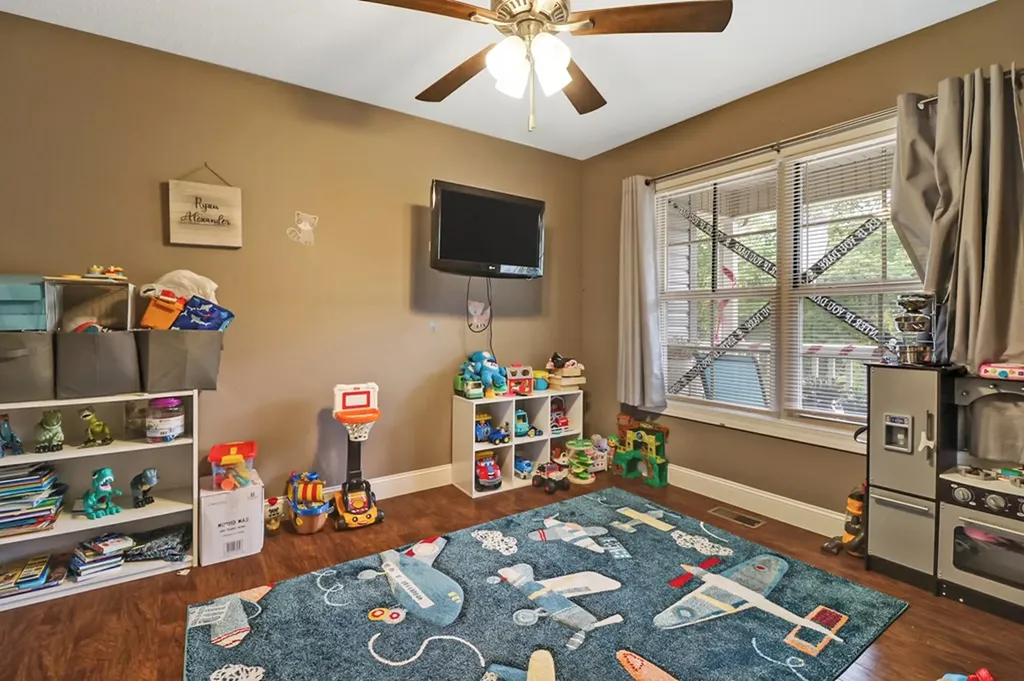 803 Spruce Loop Crossville TN 38555