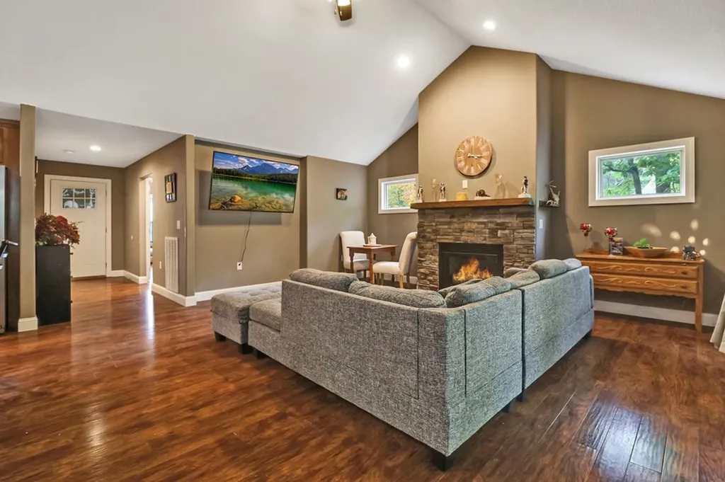 803 Spruce Loop Crossville TN 38555