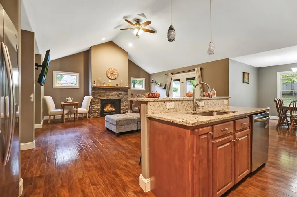 803 Spruce Loop Crossville TN 38555