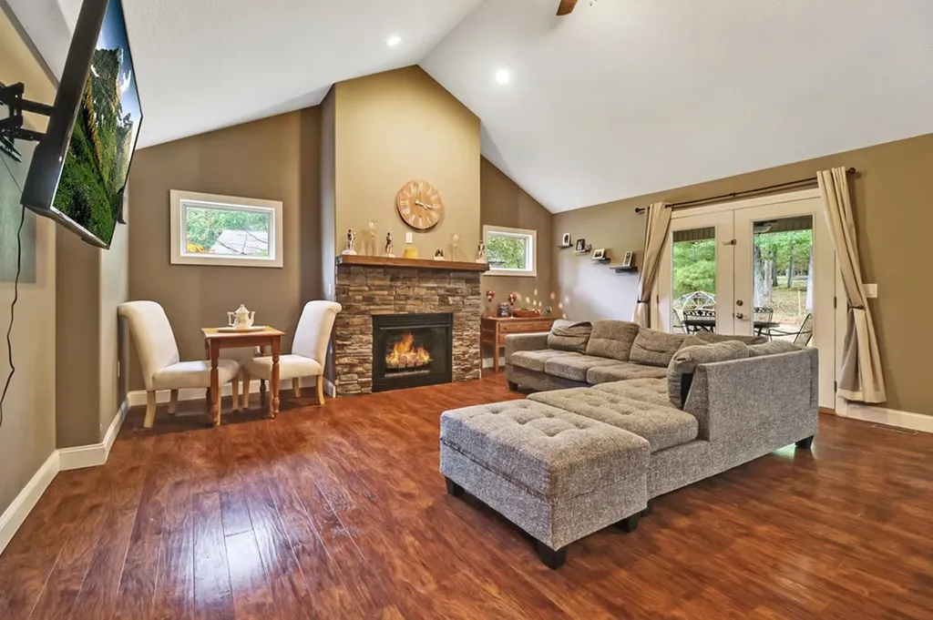 803 Spruce Loop Crossville TN 38555