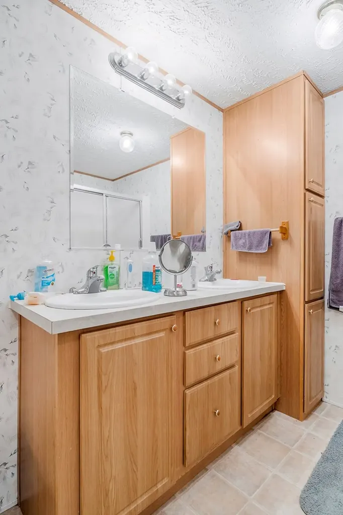 43 Moss Bend Lane Lancaster TN 38569