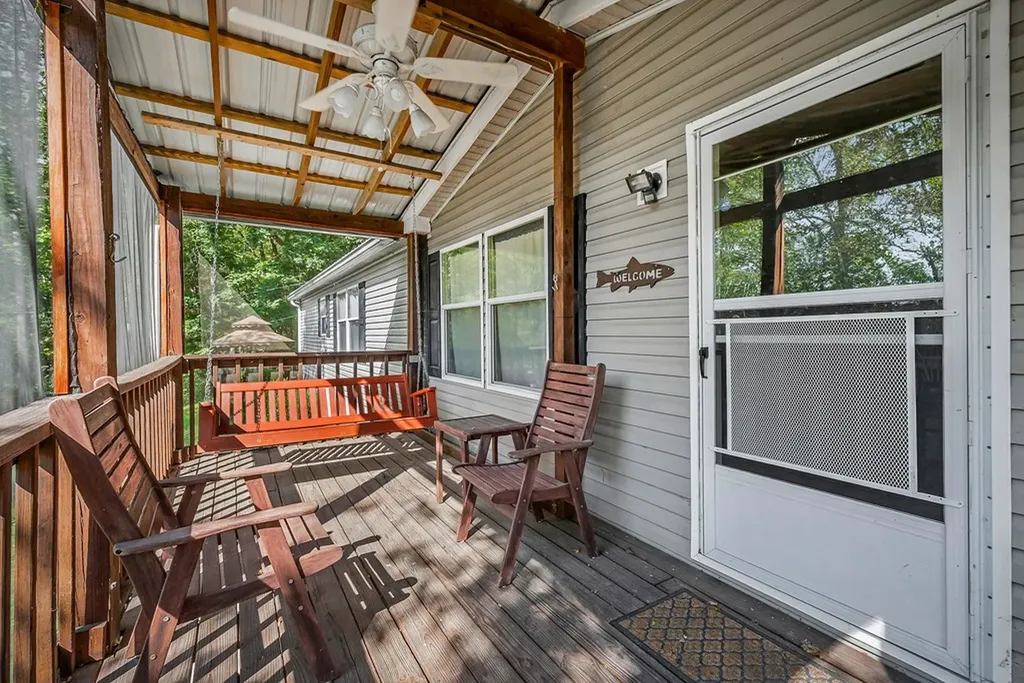 43 Moss Bend Lane Lancaster TN 38569