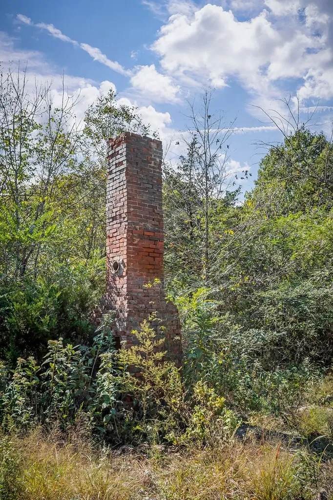 43 Moss Bend Lane Lancaster TN 38569