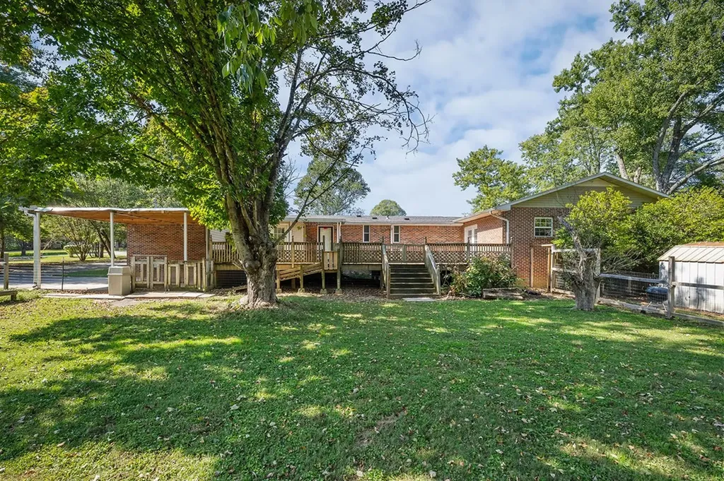 2300 Sun Valley Circle Cookeville TN 38501