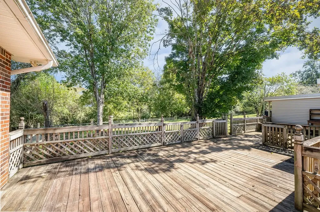 2300 Sun Valley Circle Cookeville TN 38501