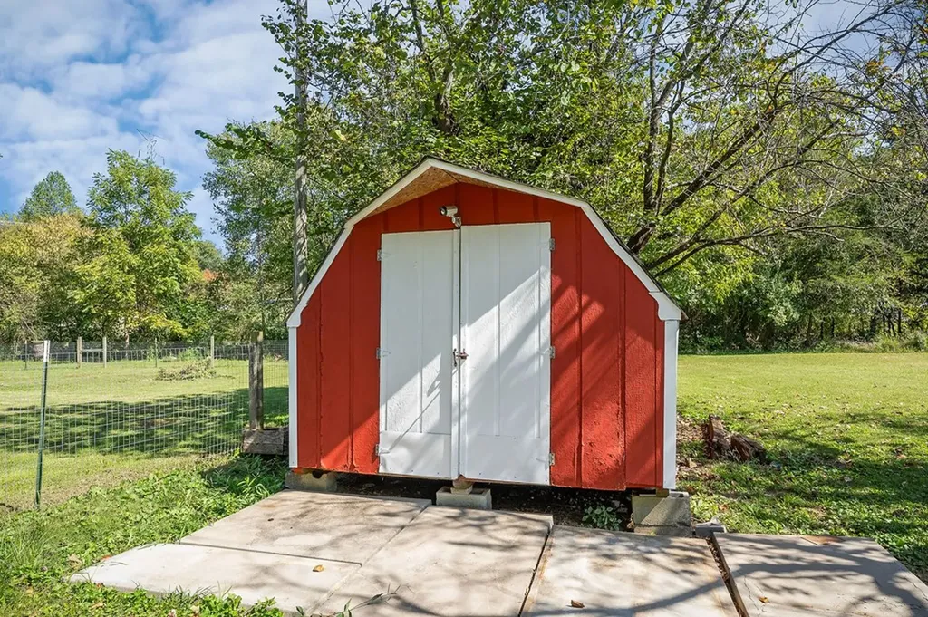 2300 Sun Valley Circle Cookeville TN 38501