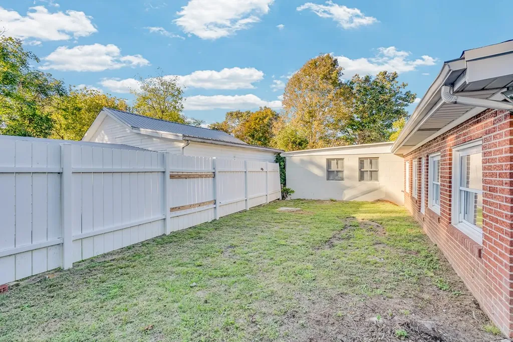 107 Oak Street Sparta TN 38583