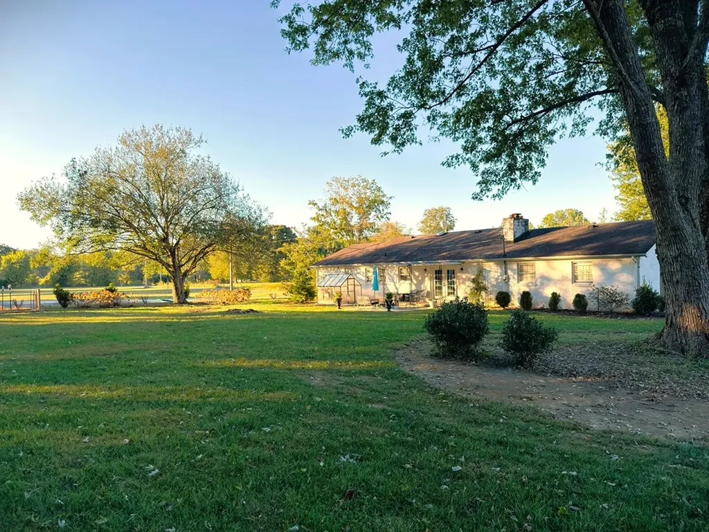 165 Walnut Circle Livingston TN 38570