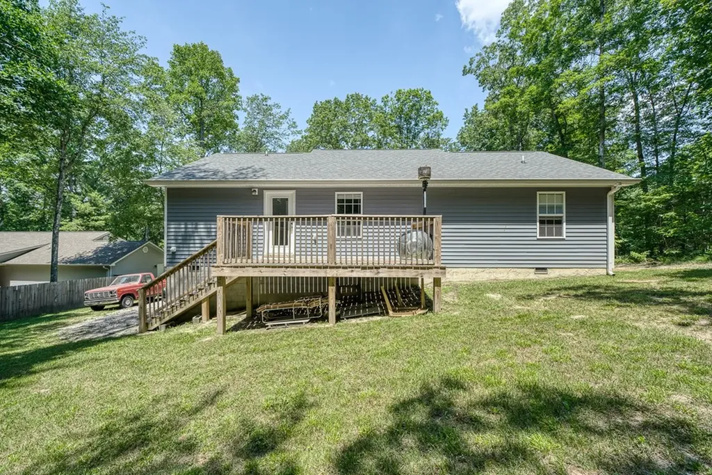 2037 Allardt Tinch Road Jamestown TN 38556
