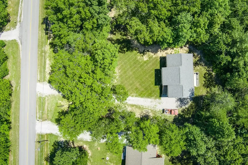 2037 Allardt Tinch Road Jamestown TN 38556