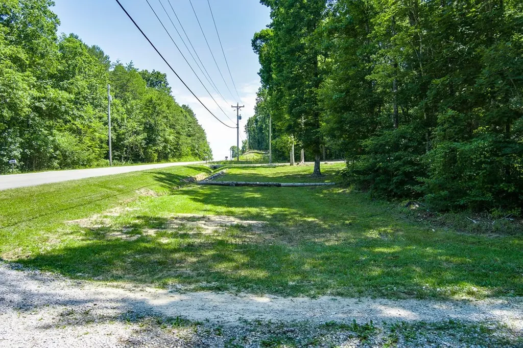 2037 Allardt Tinch Road Jamestown TN 38556
