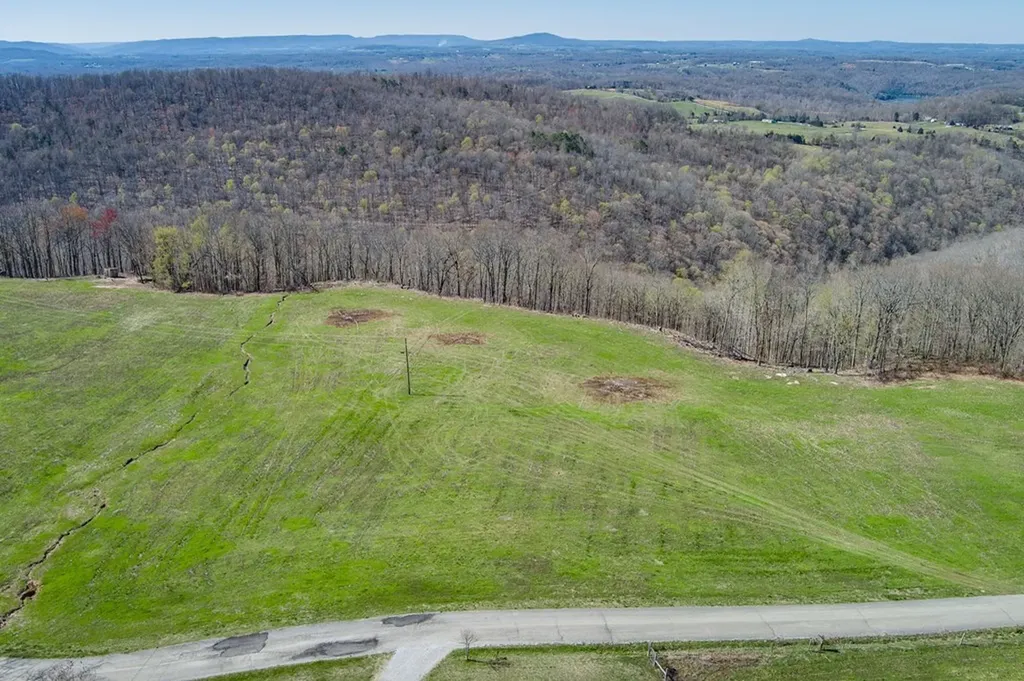 38.8 Ac. Anderson Road Byrdstown TN 37067