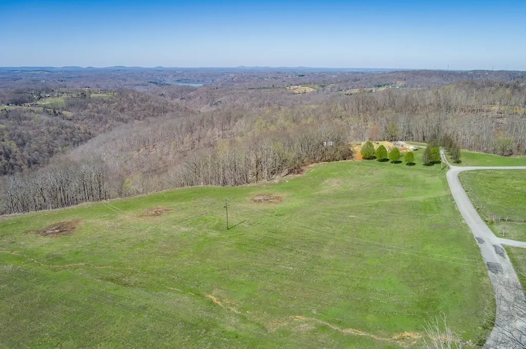 38.8 Ac. Anderson Road Byrdstown TN 37067
