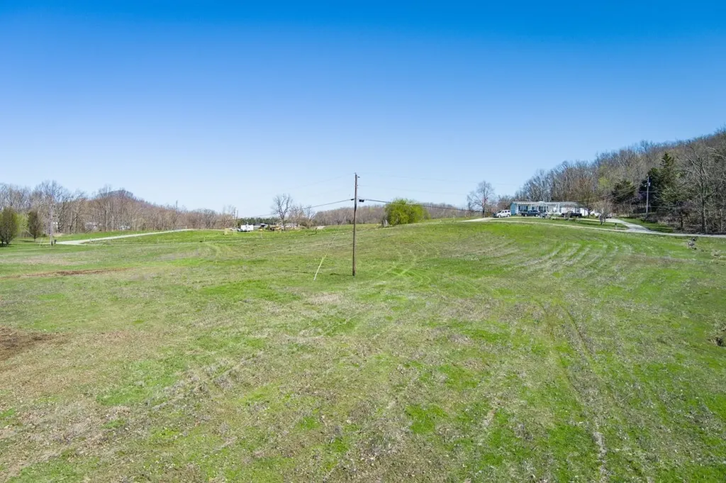 38.8 Ac. Anderson Road Byrdstown TN 37067