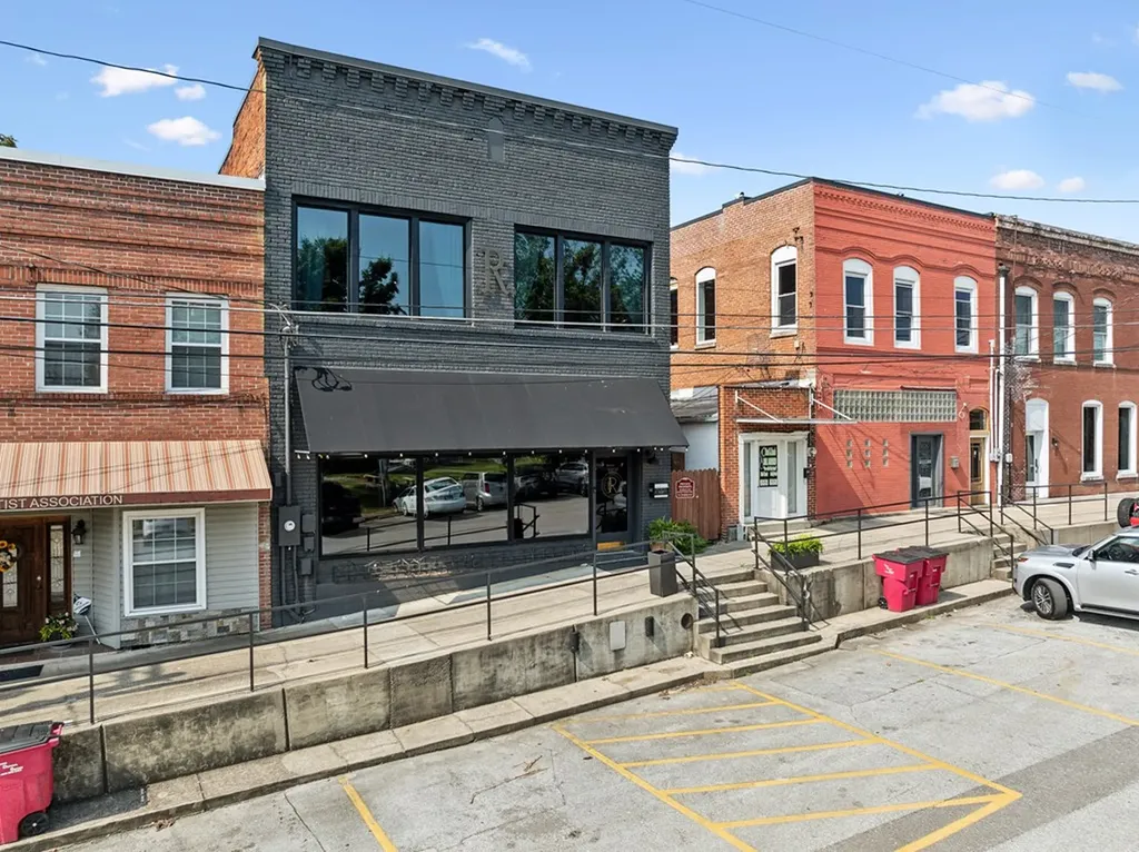 110 W Third Avenue Carthage TN 37030