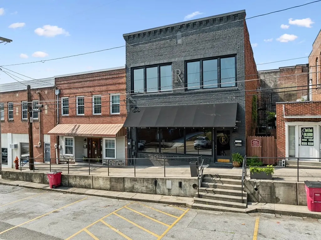 110 W Third Avenue Carthage TN 37030