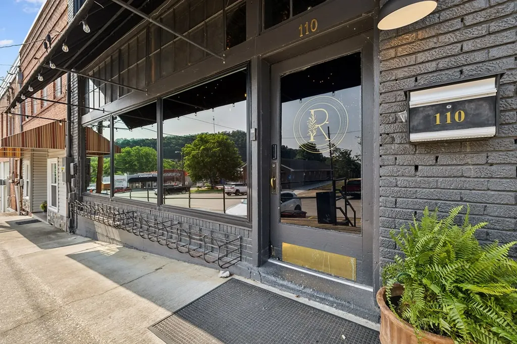 110 W Third Avenue Carthage TN 37030