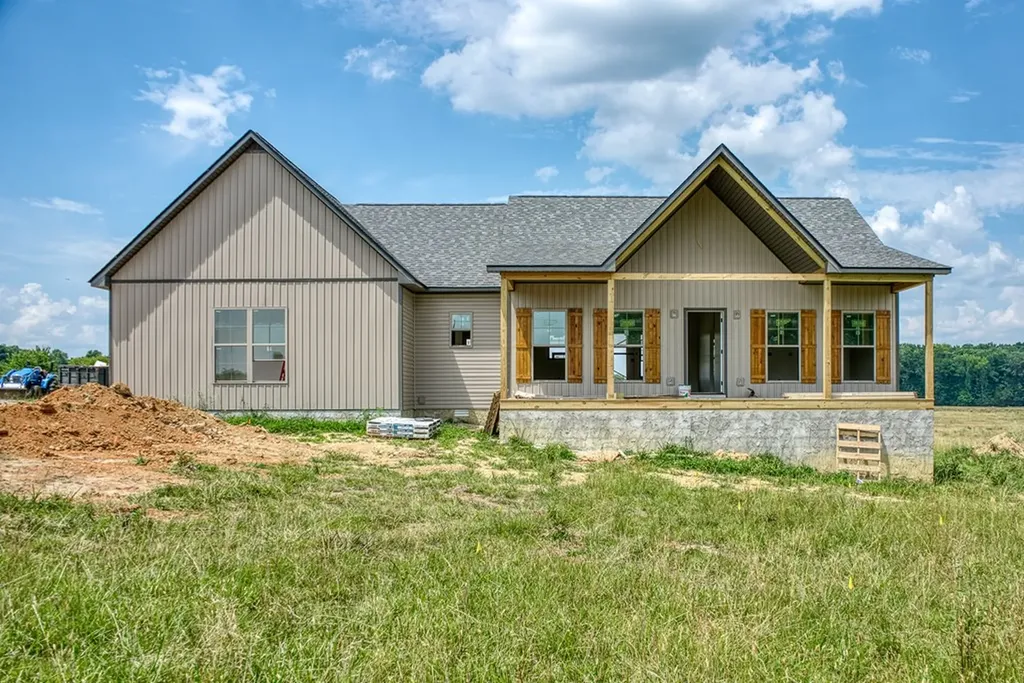 2557 Wildcat Road Sparta TN 38583