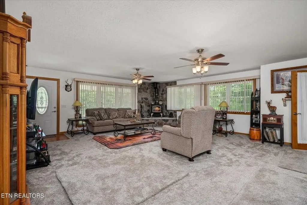 213 Indian Rock Trail Jamestown TN 38556