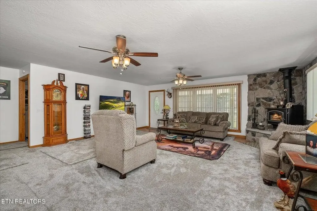 213 Indian Rock Trail Jamestown TN 38556