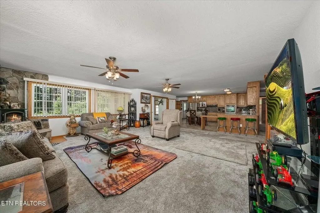 213 Indian Rock Trail Jamestown TN 38556