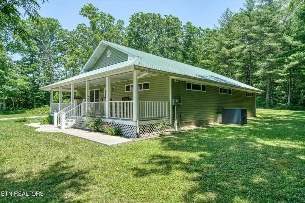 213 Indian Rock Trail Jamestown TN 38556