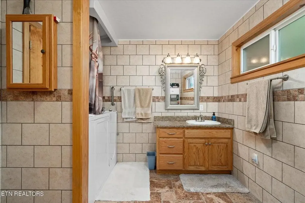 213 Indian Rock Trail Jamestown TN 38556