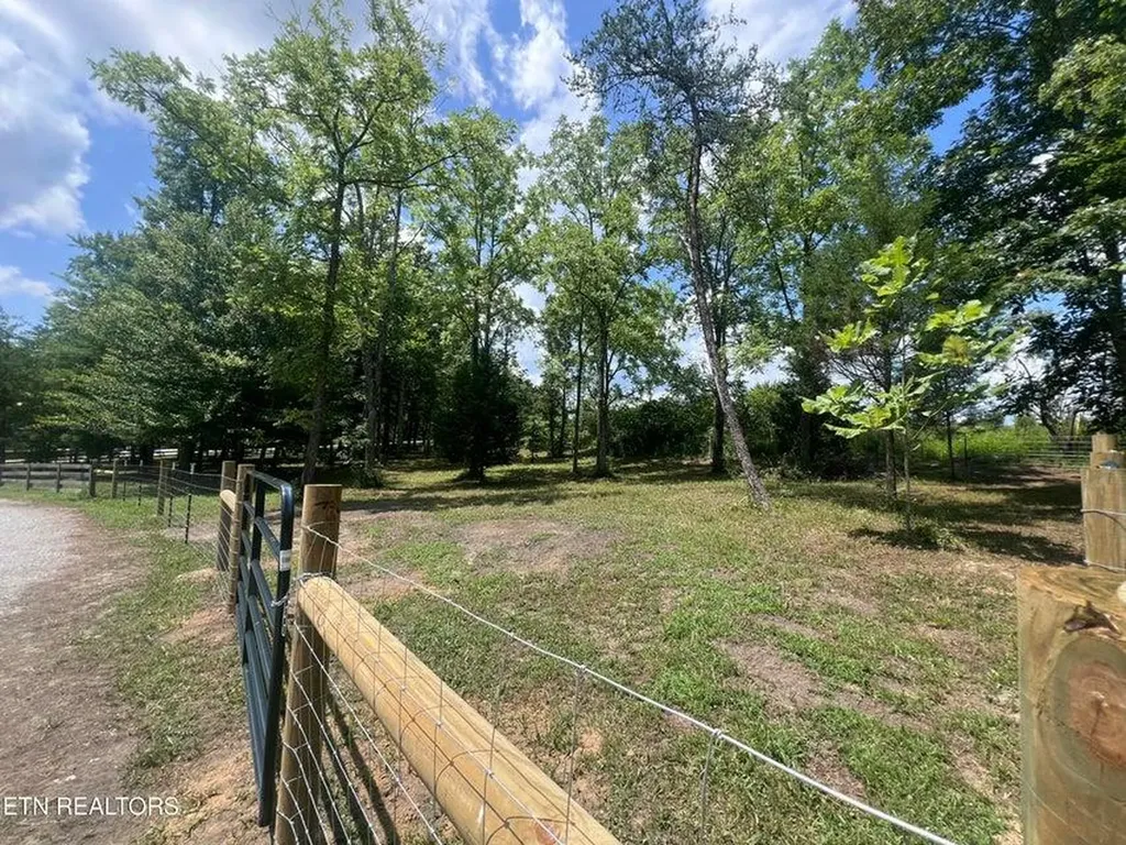 213 Indian Rock Trail Jamestown TN 38556
