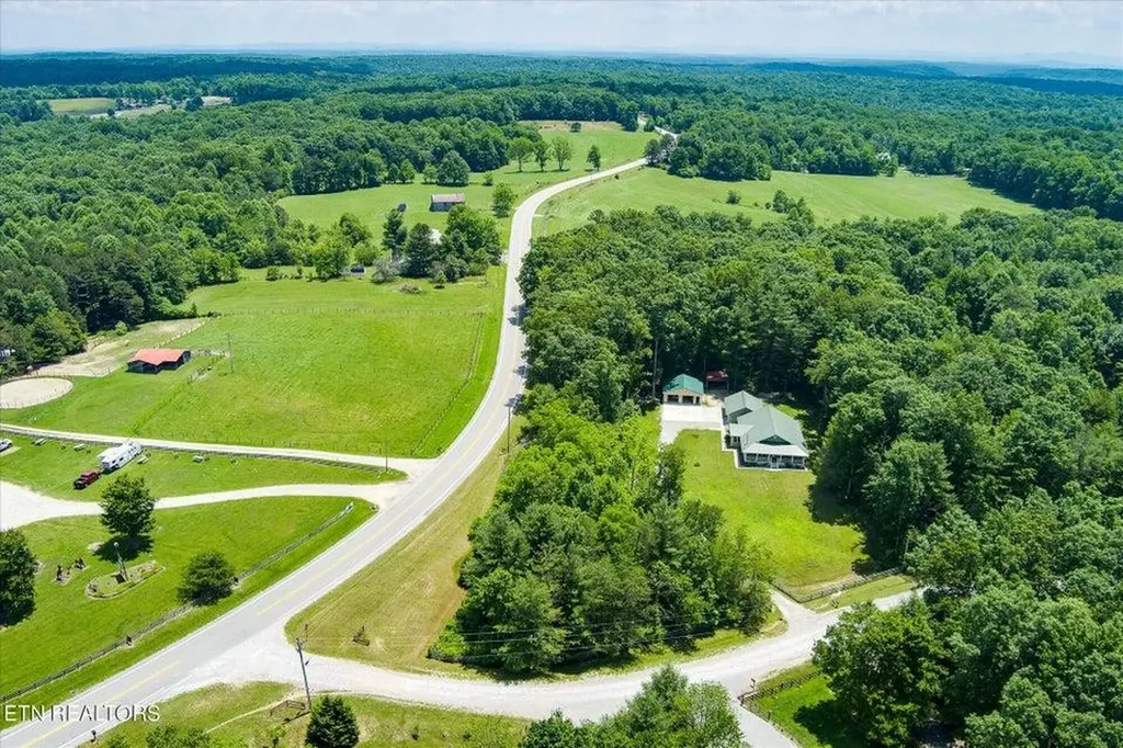 213 Indian Rock Trail Jamestown TN 38556