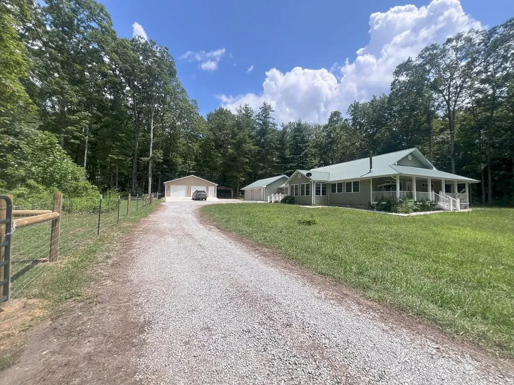 213 Indian Rock Trail Jamestown TN 38556
