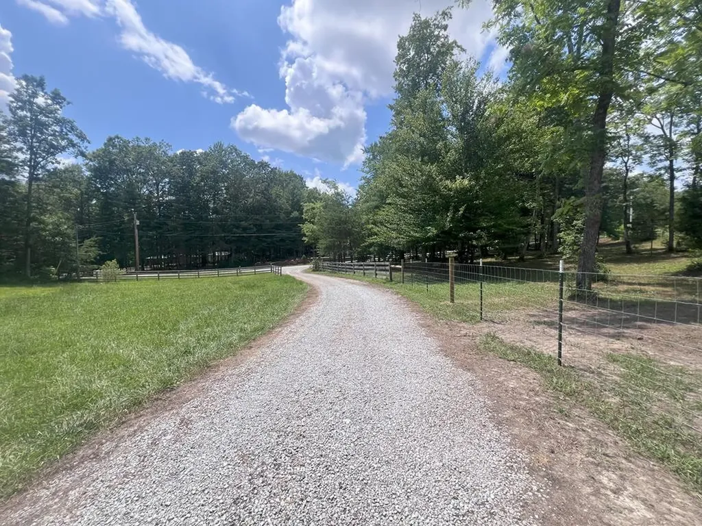 213 Indian Rock Trail Jamestown TN 38556