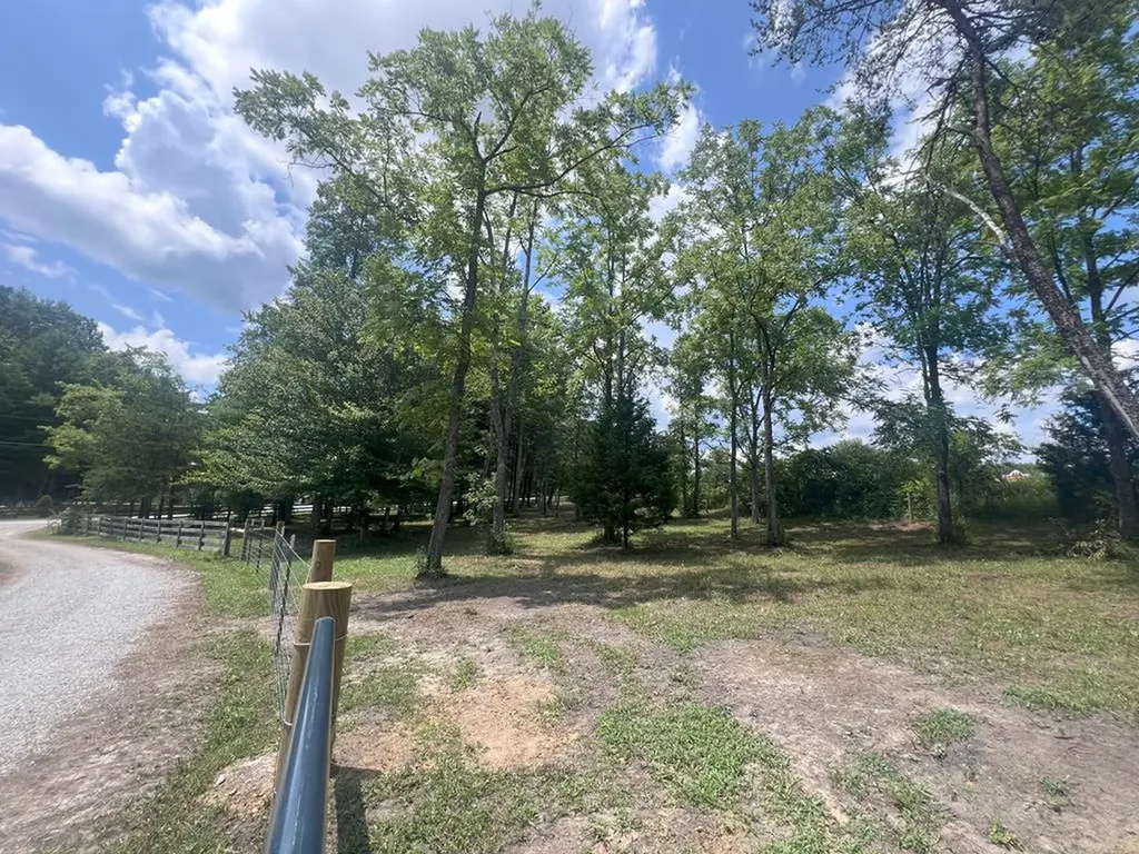 213 Indian Rock Trail Jamestown TN 38556